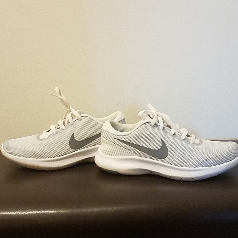 Nike Running/Walking sneakers size 6 1/2